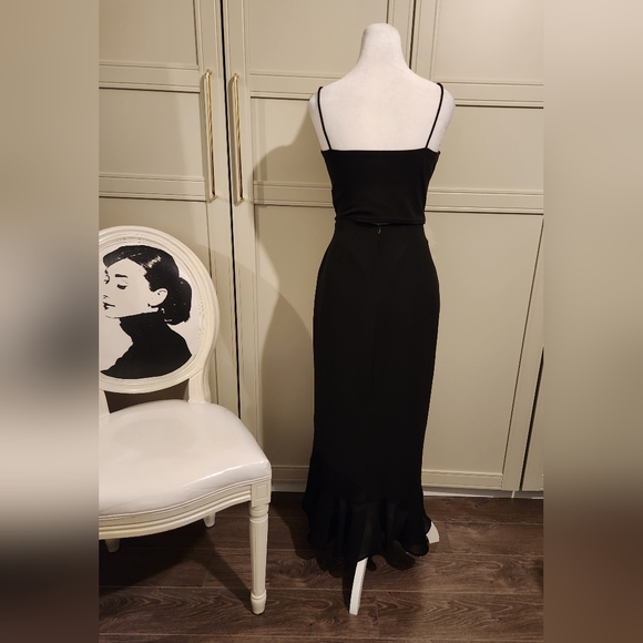 Black Cropped Corset Top with Silver Metal Hardware Enclosure - Picture 5 of 5